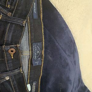 Size 4/27 Lucky brand jeans.